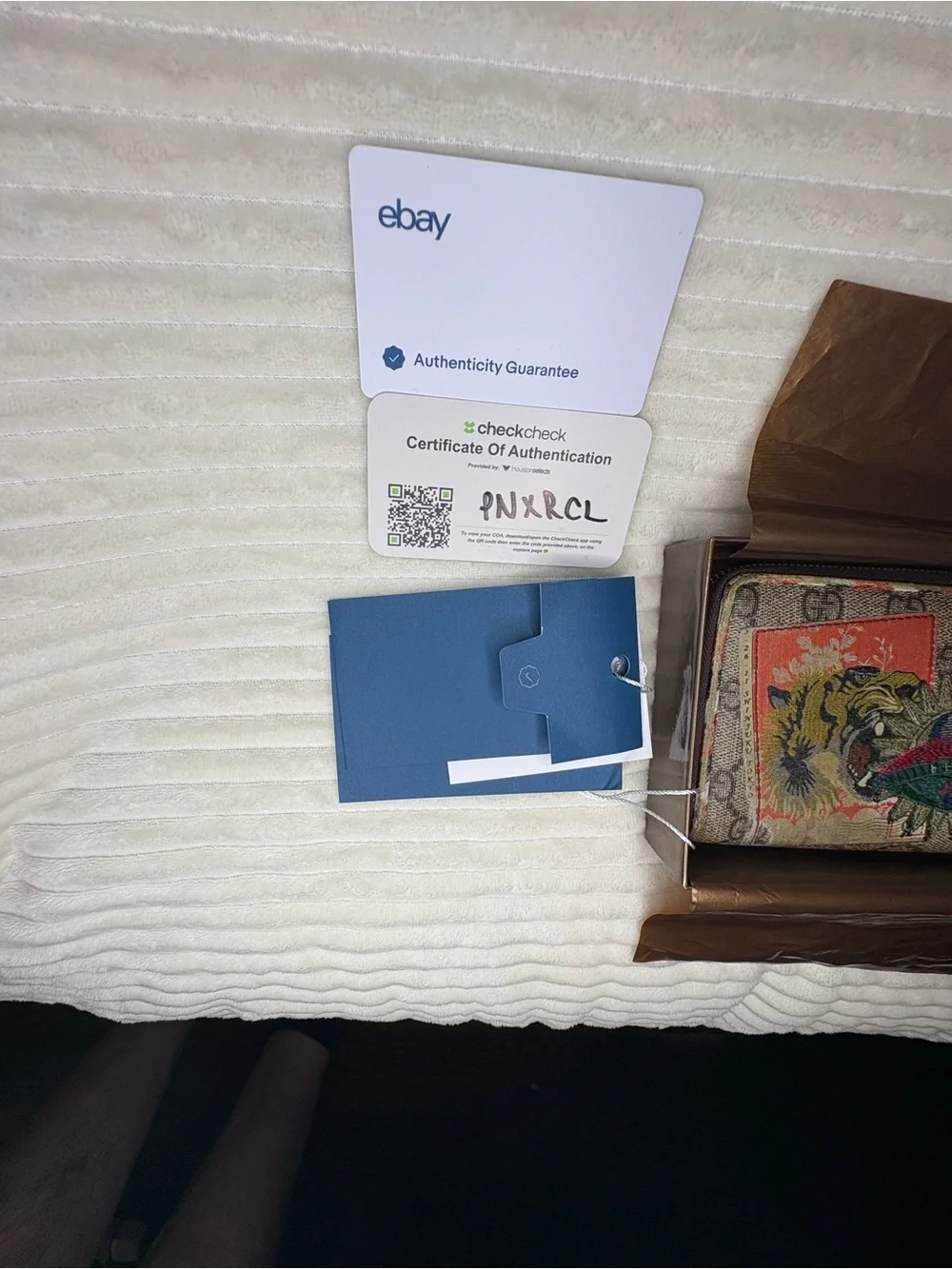 Gucci GG Supreme Bengal UFO Zip Around Wallet Authenticated w Box Very Clean - Picture 2 of 16